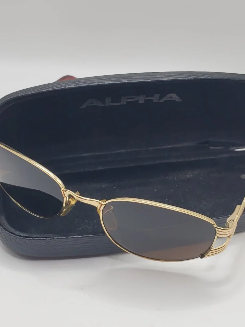 ✨ ALPHA Gold-Tone Tinted Retro Vintage Style Sunglasses + Hard Case